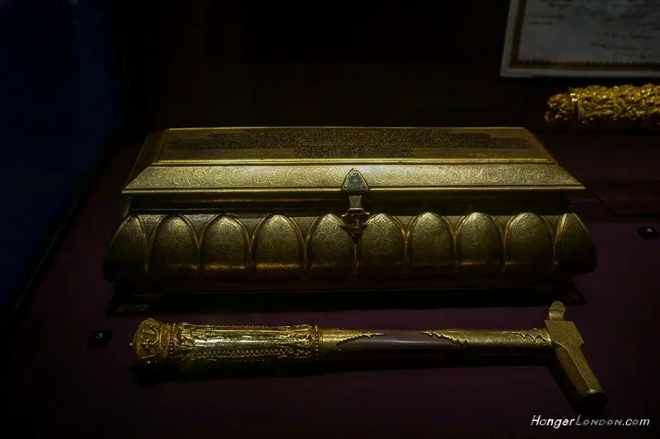 Hammer and Koftgari casket presented to the British Prince to mark the opening of the Wuzeerabad Railway / Alexandra Bridge. Featuring Kotlee craftsmanship work. From the Punjab chief of Engineering. 1876