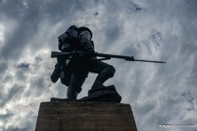 Royal Fusiliers War Memorial WW1 Design Albert Toft in Bronze erected 1922. At Holborn Bar