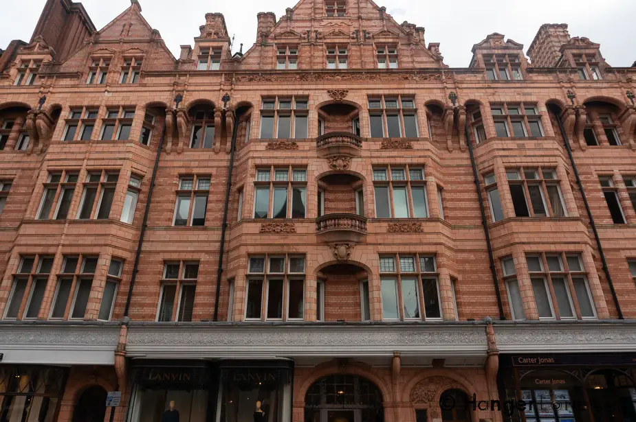 Princess Monaco of Grace: The London Connection 2 Designer fashion outlets in Mount Street a favourite spot of Grace Kelly Princess of Monaco when she was in London.