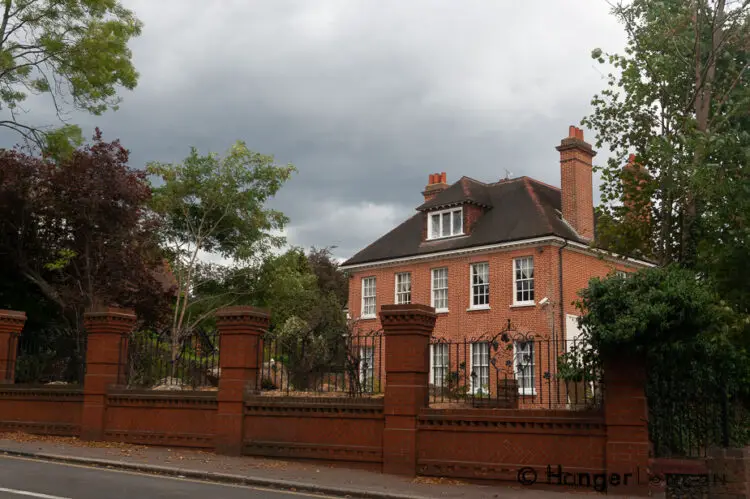 99 Court Road SE9 5AG Kate bush former Mansion home.