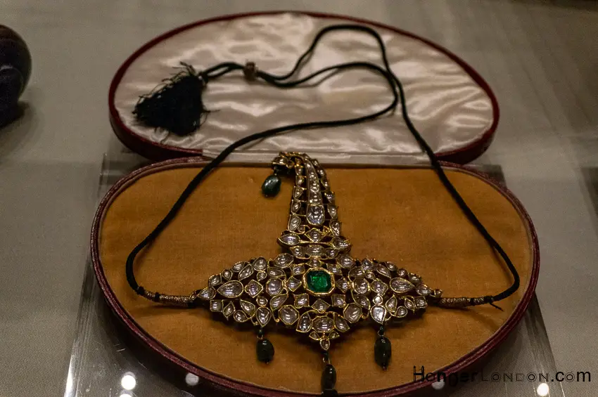Uncovering the Rich Legacy of the Sikh Empire: Tour of the Brunei Gallery Exhibition 16 Turban Jewellery Empire of the Sikhs Exhibition Brunei Gallery