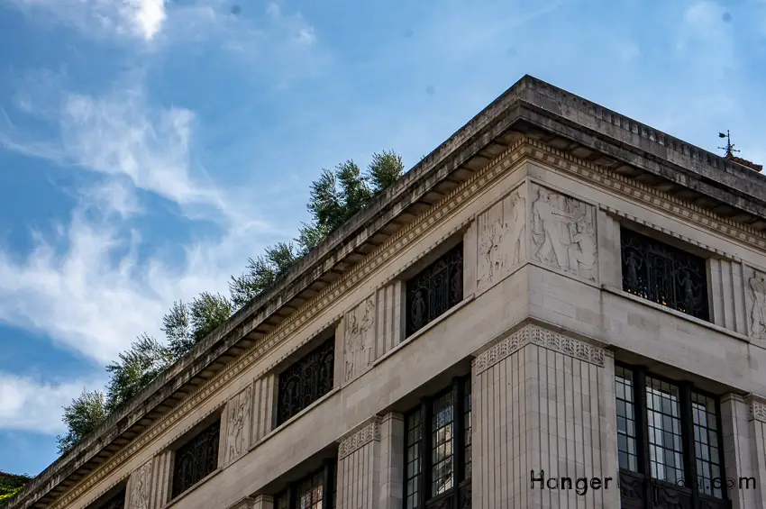 99 Kensington High street building stone embelishment