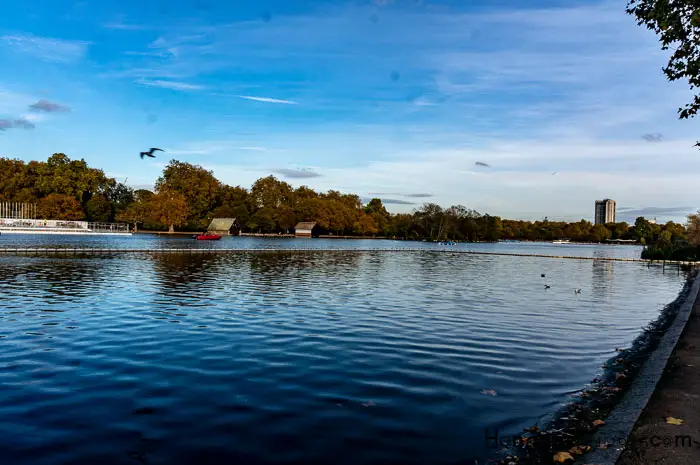 Experience the Beauty of Autumn in Hyde Park, London 8 Serpentine