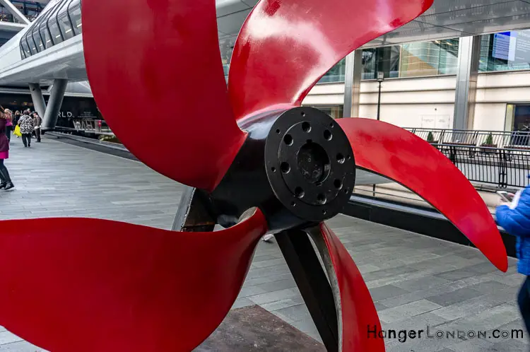 Brothers in Arms Red propellor
