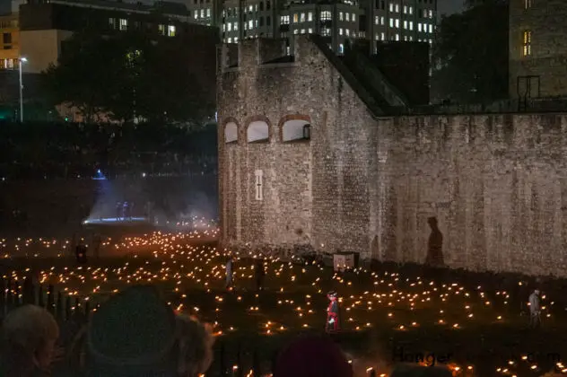 10 Thousand flames Tower of London - Remembrance End of World War One 4