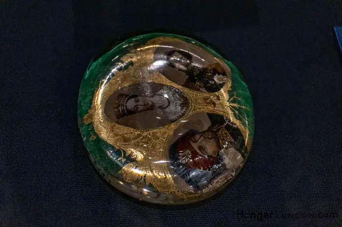 Paperweight c 1855 glass with prints of the 3 allied leaders in the Crimean War