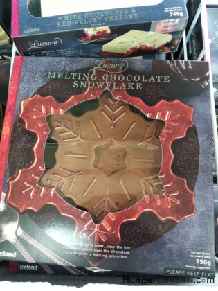 The Christmas Packaging the Pops! 7 chocolate Snowflake Cake Iceland