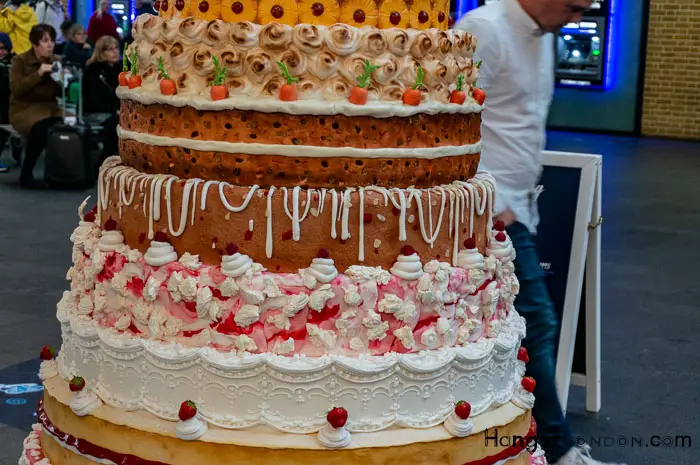 140 years of Tate and Lyle 15 tier cake at Kings Cross 2 Tate and Lyle 140 yrs 15 tier cake