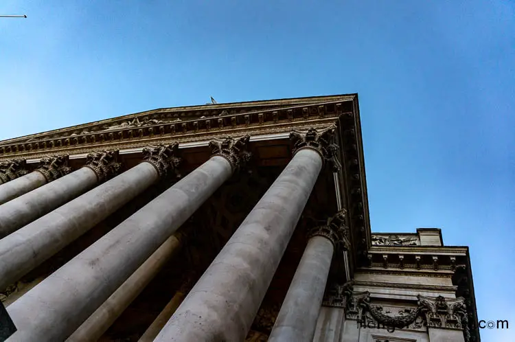 Portico 8 pillars The Royal Exchange