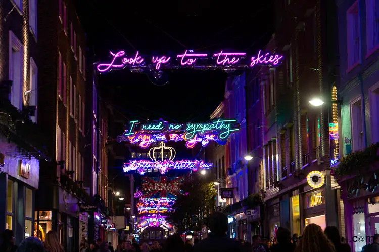 lyrics in neon lights hangin along carnaby st