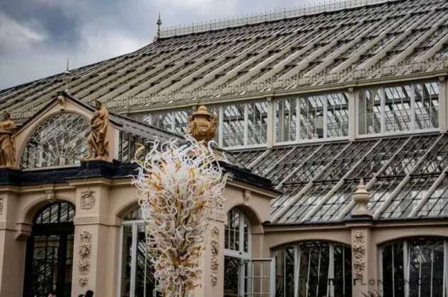 Opal and Amber Towers Chihuly glass Kew Temperate House