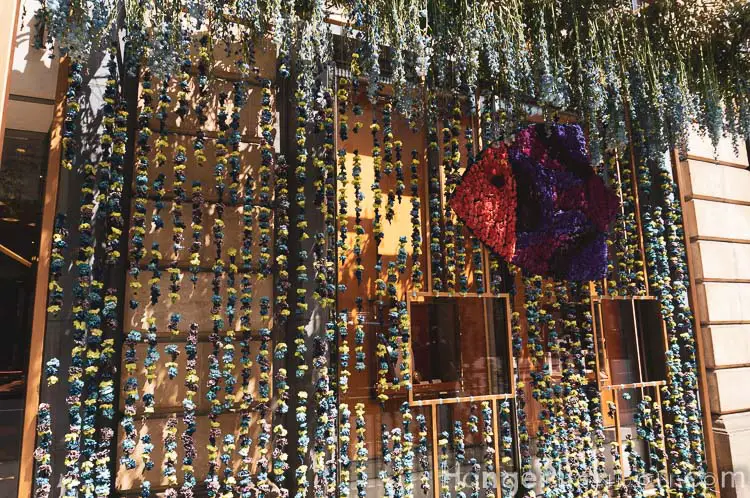 The definitive list of all 88 entries at RHS Chelsea in Bloom 2019 Flower Show 37 Bulgari in Bloom 11 fish shape with garlands