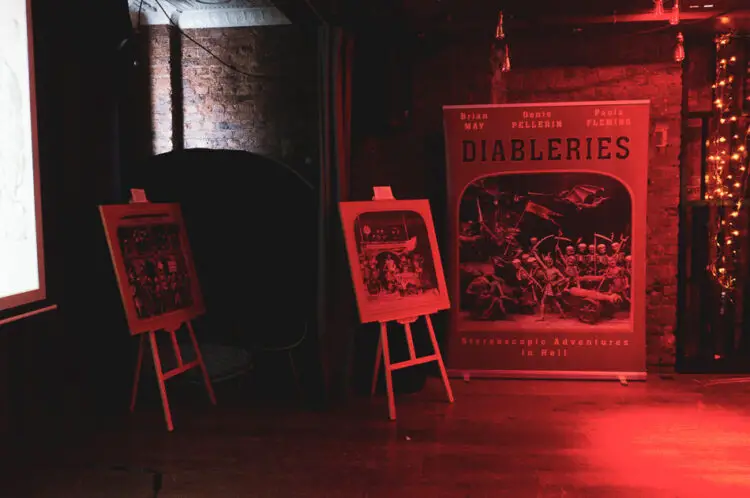 Brief look at Diableries Stereoscopic Adventure in Hell - Dr Brian May Collection 3