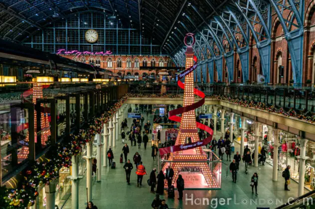 La Vie Est Belle fragrance Eiffel Tower at St Pancras